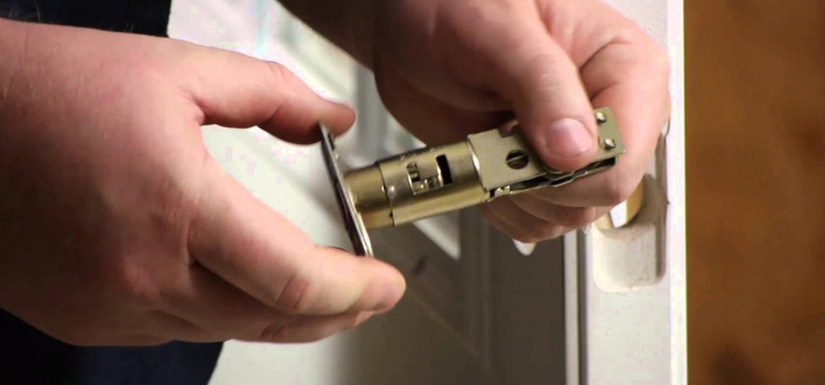 Front door lock repair in Avenal